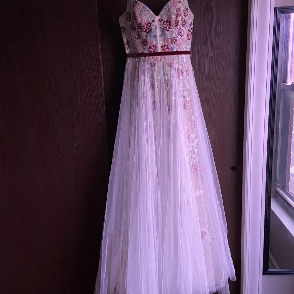 Willowby by Watters Everheart wedding gown, size 0 - Picture 12 of 14